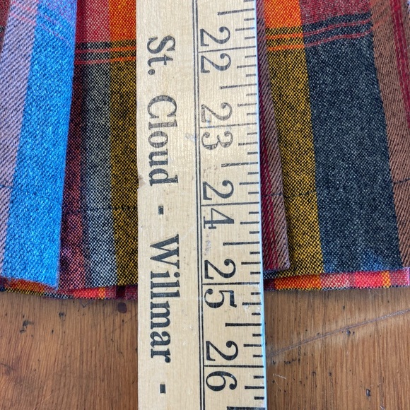 Vintage Women’s Plaid Wool Pleated Skirt Size Small - Picture 3 of 10
